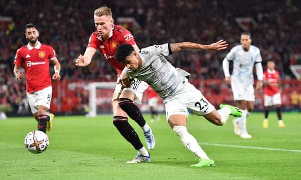 Scott McTominay, battling with Liverpool’s Luis Díaz during his side’s victory last month, has been preferred to big-money signing Casemiro.
