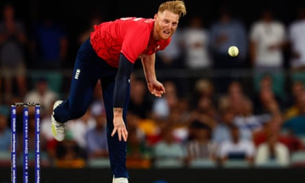 Ben Stokes bowls against New Zealand