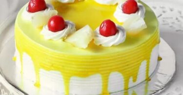Send delicious cakes to you loved one’s doorstep in Delhi