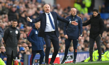 Sean Dyche gesticulates during his first game in charge of Everton